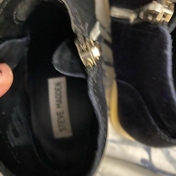 Steve Madden Black Suede Wedgies - Picture 5 of 7